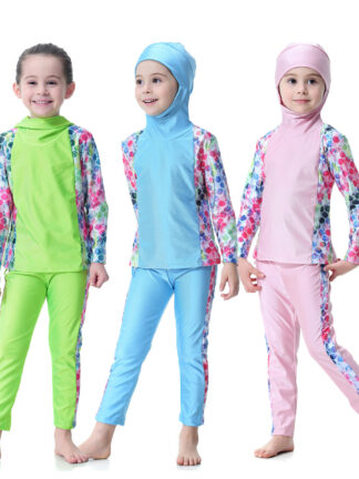 Купить Dubai Muslim Swimwears Two-Piece Suits Islamic Children Modest Hooded Swimsuits Girls Islam Beach Wear Swimming Diving Burkinis
