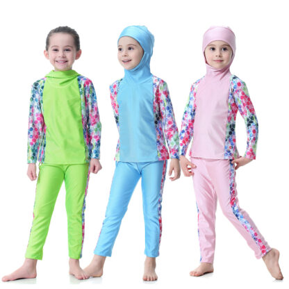 Купить Dubai Muslim Swimwears Two-Piece Suits Islamic Children Modest Hooded Swimsuits Girls Islam Beach Wear Swimming Diving Burkinis