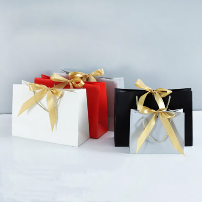 Купить Paper Bag for Gift Box with Ribbon Shopping Cothing Store Craft Paper Box Shipping Package ( Printing Fee is not Incuded)