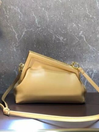Купить Fashion messenger ladies wallet designer high-quality leather clutch shoulder bag Dicky0750 card holder evening dress women wholesale
