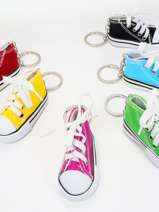 Купить 2pcs 7.5 cm cute mini simulation shoes keyring For Women Girl Souvenir Gift Women Bag Key Holder Accessories Keychain