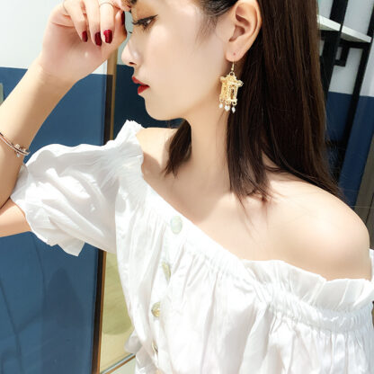 Купить Ink Painting Pavilion Romantic Jiangnan Earrings Elegant Chic Pearl Tassel Earrings Ins Fairy Charming Age-Reducing eardrop