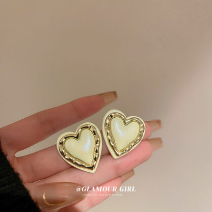 Купить Silver Needle Korean Lovely Heart-Shaped Sweet Earrings Spring Fresh Girlish Heart Ear Studs Simple Fashion Sweet Cool eardrop