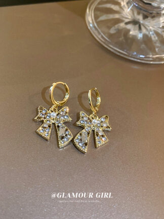 Купить Pearl Diamond Bow Earrings Korean Fashion Personal Influencer Temperament Ear Clip Niche Design All-Match Earrings