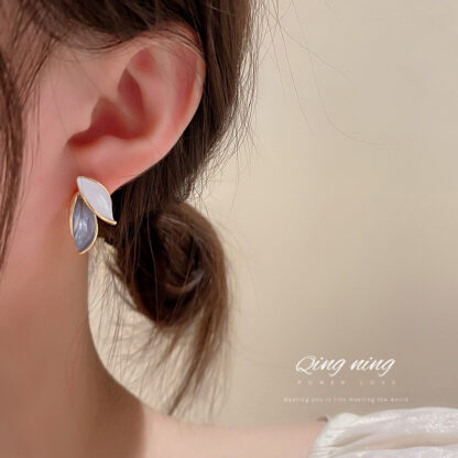 Купить 925 Silver Needle Korean Dongdaemun New Personality Leaf-Shapepd Stud Earrings Earrings Lady Temperamental Design Sense Ear Rings Women