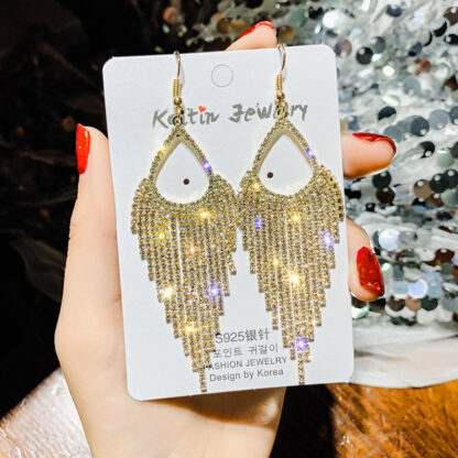 Купить Elegant Long Full Rhinestone Tassel Earrings Womens Korean Dongdaemun Earrings European and American High-Key Dignified Wholesale eardrop