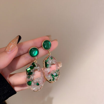 Купить Korean Style Irregular Hollow-out Earrings Fashionable Retro Emerald Earrings Temperamental Minority High-Grade Versatile eardrop for Women