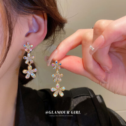 Купить Silver Needle Color Diamond Flower Earrings Korean Design Classic Style Ear Stud Earring Fashion Personalized Temperament Earrings