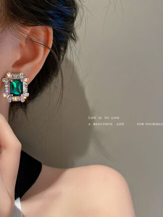 Купить 925 Silver Needle Square Crystal Diamond Stud Earrings Korean Trendy Fashion Luxury Design Sense Hot Selling Earrings Women