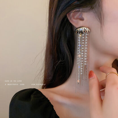 Купить 925 Silver Stud Rhinestone-Encrusted Pearl Tassel Jellyfish Earrings Single European and American Niche Design Earrings Fashion eardrop for