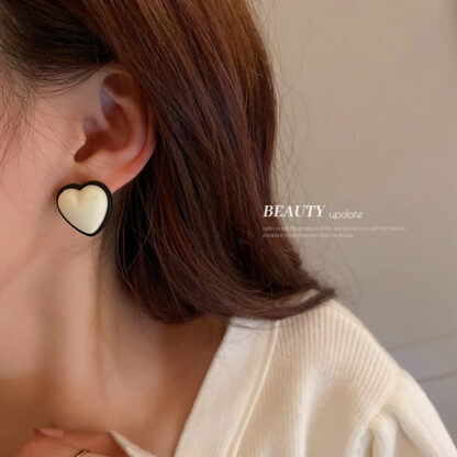 Купить 925 Silver Needle Milky White Geometric Heart Shape Flower Smiley Face Earrings Japanese and Korean Style Personalized and Temperamental Stu