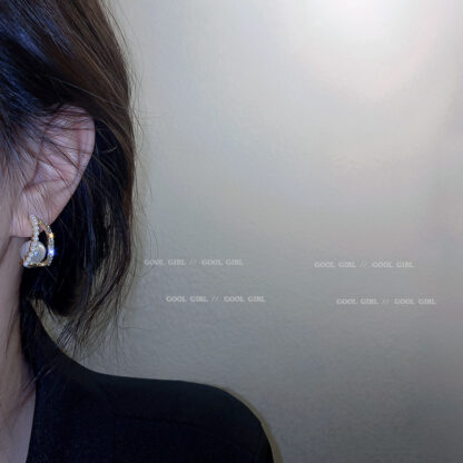 Купить 925 Silver Needle Korean Simple Design Rhinestone Pearl C- Shaped Stud Earrings Internet Celebrity Trendy Earrings Personality Vintage Earri