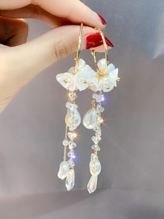 Купить 925 Silver Needle European and American Super Fairy Long Asymmetric Earrings Female Flower Pearl Tassel Eardrops Graceful Earrings