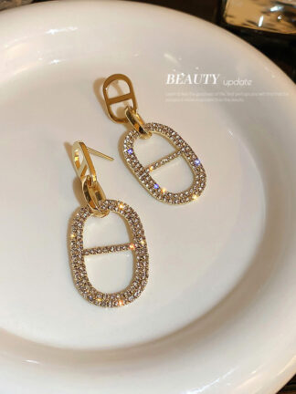 Купить 925 Silver Stud Rhinestone-Encrusted Letter Oval Earrings Korean Dongdaemun Fashion High-Key Eardrop Personalized Temperament Earrings