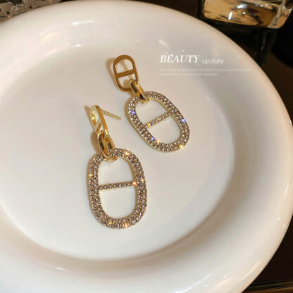 Купить 925 Silver Stud Rhinestone-Encrusted Letter Oval Earrings Korean Dongdaemun Fashion High-Key Eardrop Personalized Temperament Earrings