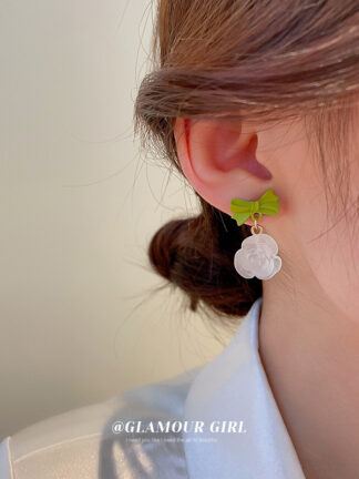 Купить Silver Needle Acrylic Bow Flower Earrings Korean Personality High Sense Ins Hipster Style All Match eardrop