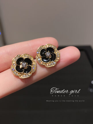 Купить 925 Silver Needle Double-Layer Diamond Flower Earrings Spring Ins Simple Dripping Stud Earrings Internet Celebrity Small Fashion eardrop fo