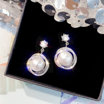 Купить 925 Silver Pin Earrings South Korea Dongdaemun Super Flash Circle Diamond Zircon Pearl Stud Earrings Personalized Temperament eardrop Femal