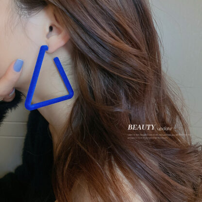 Купить Silver Needle Flocking Geometrical round Earrings Klein Blue Exaggerated Ear Ring Personality High Sense Graceful eardrop