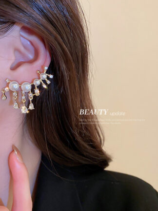 Купить Silver Needle Pearl Diamond Stud Ear Clip One-Piece eardrop Korean Design Sense High-Key Graceful Earrings Wholesale Femal