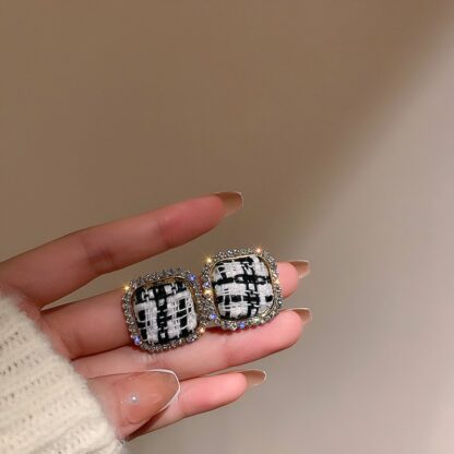 Купить 925 Silver Needle Geometric Black and White Contrast Color Check Striped Stud Earrings Chessboard Plaid Earrings High-Grade Retro Hong Kong