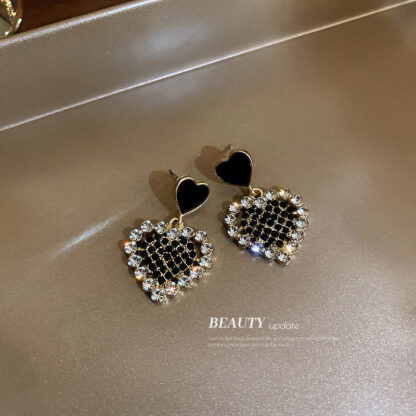 Купить 925 Silver Stud Rhinestone-Encrusted Hollowed Heart Shape Earrings Korean Ins Niche Design Earrings Internet Celebrity Elegant and Personali