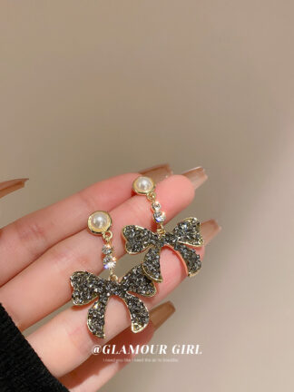 Купить Silver Needle Pearl Diamond In The Debris Bow Women Korean Design Sense Retro Stud Earrings eardropGraceful Wome