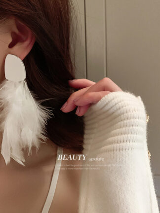 Купить 925 Silver Needle Acrylic White Feather Earrings Korean Sweet Dream Super Fairy Earrings Bohemian Style eardrop
