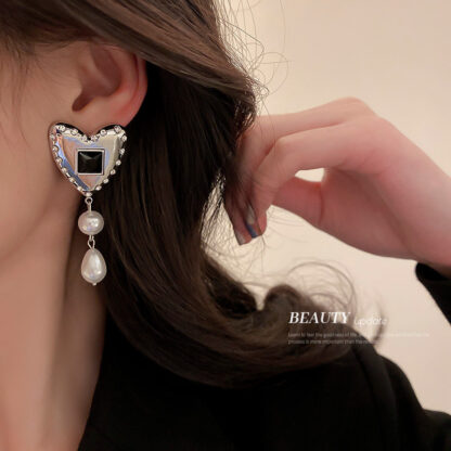 Купить Silver Stud Rhinestone-Encrusted Pearl Water Drop Flower Leaf Earrings Ins Niche Design Earrings Elegant Internet Popular eardrop Women