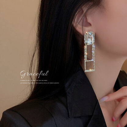 Купить 925 Silver Stud Rhinestone-Encrusted Geometric Earrings Korean Style New Light Luxury Earrings Niche Design Simple All-Match Ear Jewelry