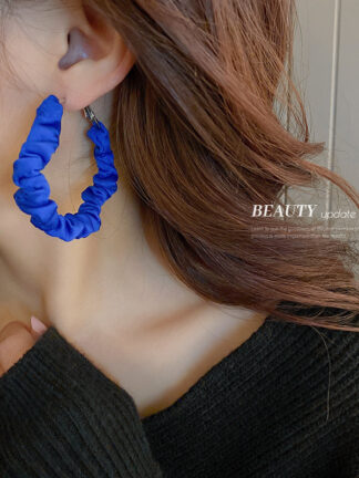 Купить 925 Silver Needle Klein Blue Pleated round Ring Earrings Niche Simple and Stylish Personality Ear Ring Korean Elegant eardrop
