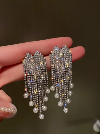 Купить 925 Silver Needle European and American Fashion Cool Earrings Pearl Diamond Heart Tassel Earrings Internet Celebrity Temperament Design Earr