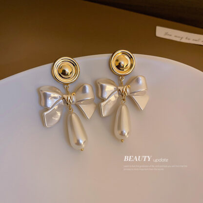 Купить 925 Silver Stud Bow Pearl Water Drop Earrings French Style Temperament Special-Interest Design Eardrops Internet Celebrity High-Grade Earrin