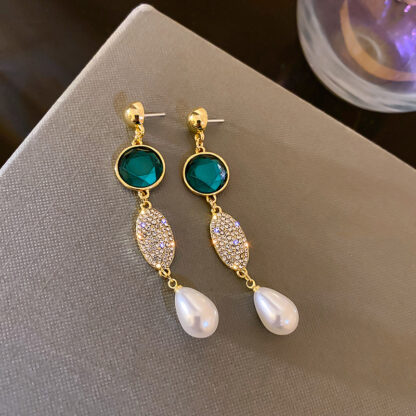 Купить 925 Silver Stud Rhinestone-Encrusted Pearl Emerald Earrings Korean Fashion Retro Characteristic eardrop Temperament Female Simple Stud Earr