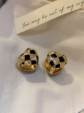 Купить Real Gold Electroplated Drop Oil Zircon Plaid Heart-Shaped Ear Clip Korean Ins Special Interest Light Luxury Earrings Chessboard Plaid Earri