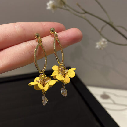 Купить 925 Silver Needle Korean Fresh Flower Earrings Instafamous Design Sense Long Earrings 2022 New Personalized eardrop Women