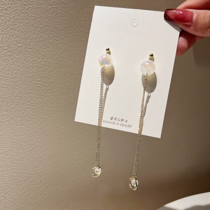 Купить Real Gold Electroplated Silver Needle Mermaid Pearl Tassel Earrings Ear Clip Integrated French Earrings Simple and Light Luxury eardrop for