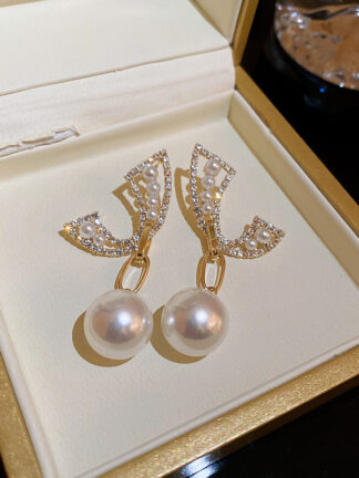 Купить Gold Plated Silver Stud Rhinestone-Encrusted Pearl Earrings Korean High Profile Fashion Ol Unique Design Earrings Premium eardrop