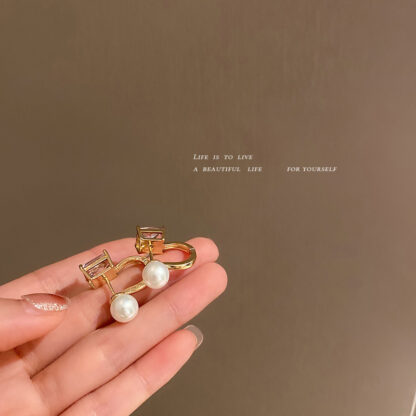 Купить Crystal Pearl Ear Clip European and American Special-Interest Design Frosty Style Earrings Simple and Compact All-Matching Cool Fashion Earr