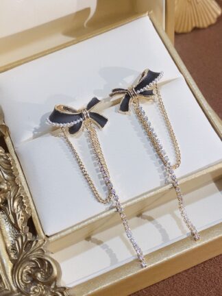 Купить Real Gold Electroplated Silver Stud Rhinestone-Encrusted Pearl Bow Earrings Long Tassel Earrings Female Online Influencer Elegant High-End E