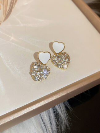 Купить Silver Needle Love Fresh Water Pearl Earrings Korean French Simplicity Ear Stud Earring High-Grade Temperament Entry Lux Earrings for Women