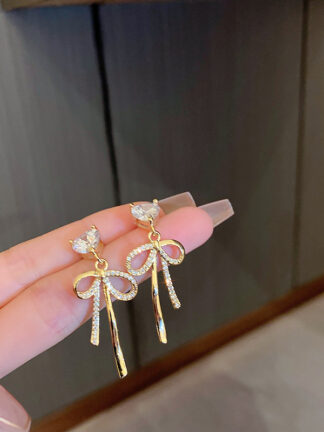 Купить Gold Plated Silver Needle Heart-Shaped Zircon Bow Earrings Korean Trendy Elegant Earrings Light Luxury Classic Style eardrop