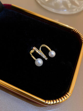 Купить Real Gold Electroplated Earrings Pearl Zircon Non-Piercing Ear Clip Single Korean Fashion Design Graceful eardrop