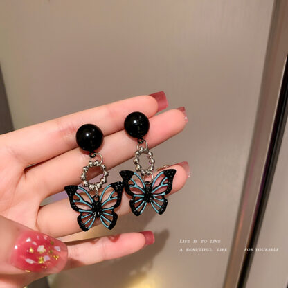 Купить 925 Silver Needle Dark Hollow Butterfly Earrings Sweet Cool Fairy Elegant High-Grade Earrings Niche Design eardrop