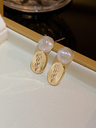 Купить Silver Needle Pearl Handbag Earrings Niche Design Funny Earrings eardrop Korean Fashion Simple and Elegant