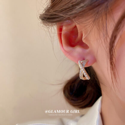 Купить Real Gold Electroplated Silver Needle Zircon Pearl Geometry C- Shaped Earrings Korean Fashion Ear Studs Design Earrings Female