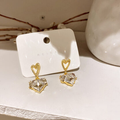 Купить 925 Silver Needle Korean Dongdaemun Fashion New Heart-Shaped Zircon Earrings eardrop Internet Celebrity Temperament Design Earrings for Wom