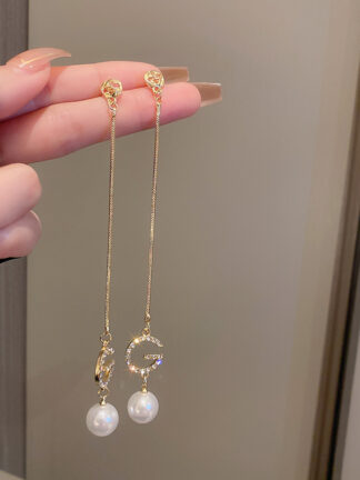 Купить Silver Needle Pearl Diamond Letters Earrings Korean Simple and Long Tassel Ear Stud Earring High-Grade Light Luxury Earrings for Women