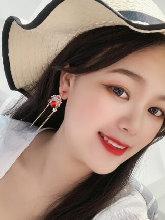 Купить Sterling Silver Needle Retro Beijing Opera Face Earrings Womens Ethnic Style Personalized Eardrops Chinese Style Diamond Mask eardropFashi