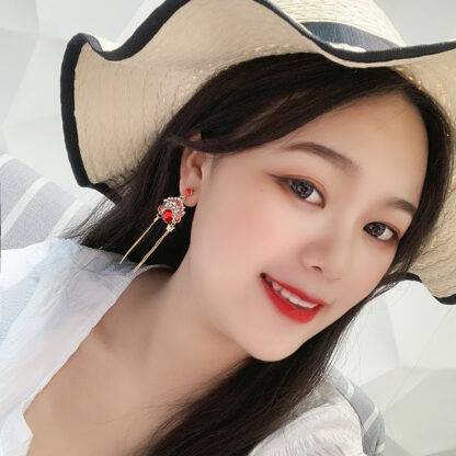 Купить Sterling Silver Needle Retro Beijing Opera Face Earrings Womens Ethnic Style Personalized Eardrops Chinese Style Diamond Mask eardropFashi